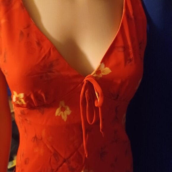 Sexy Little Red Floral Dress - Size 7 - Picture 2 of 9